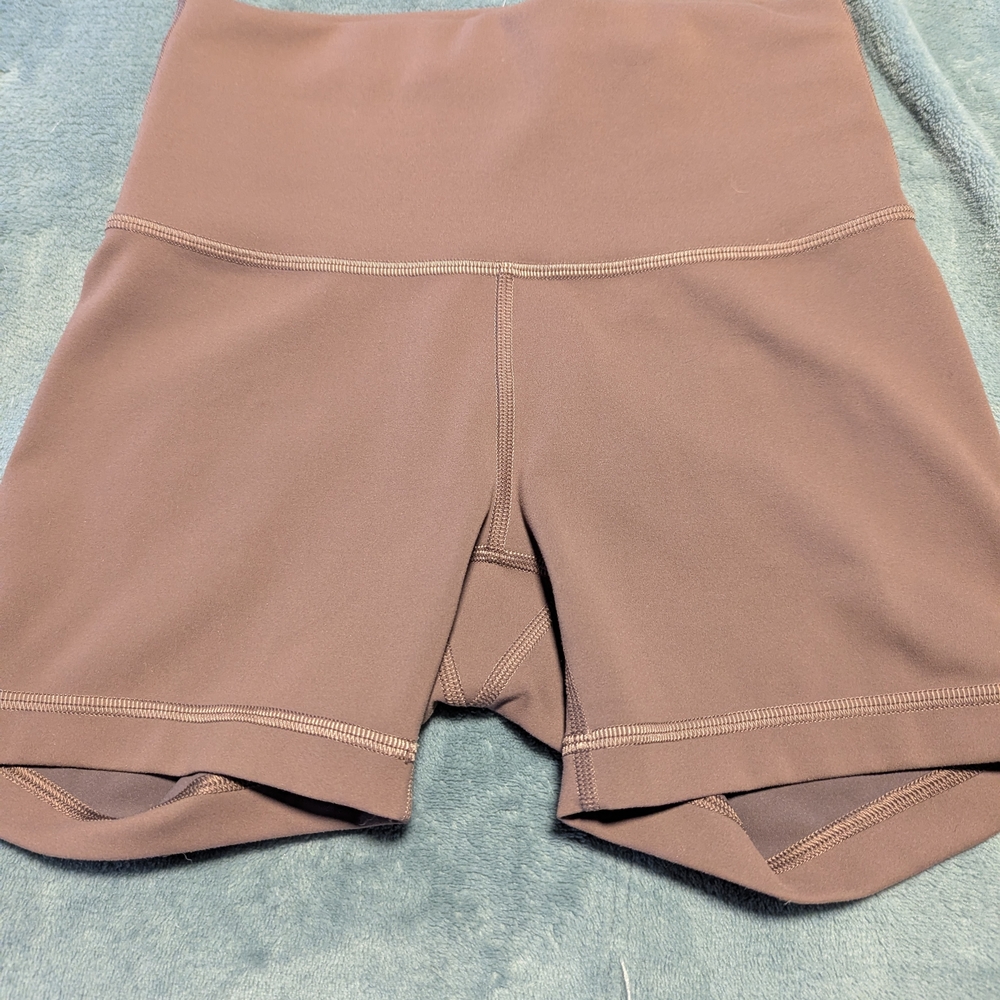 Women's Mauve High-Waisted Shorts
